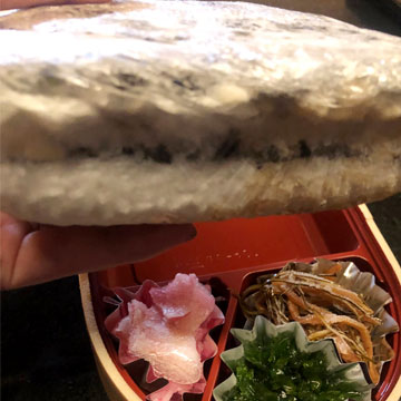 冷凍状態の海苔だんだん弁当